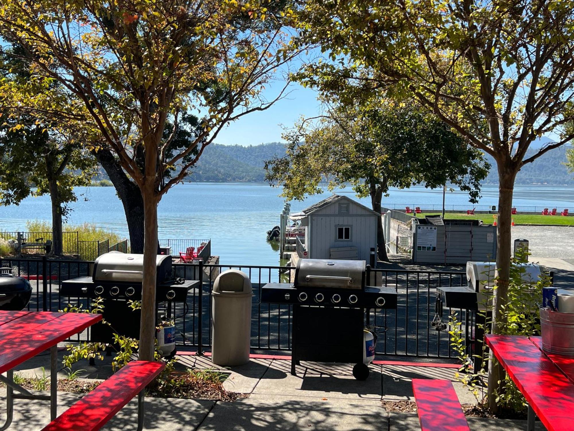Clear Lake Cottages & Marina Clearlake Esterno foto