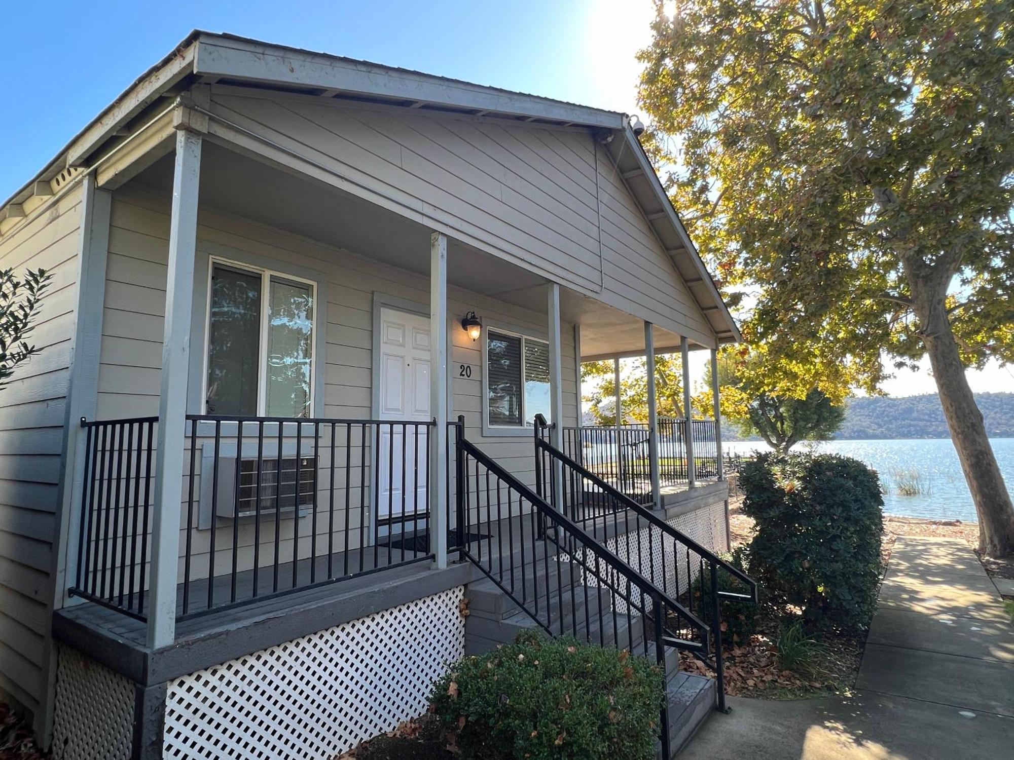 Clear Lake Cottages & Marina Clearlake Esterno foto
